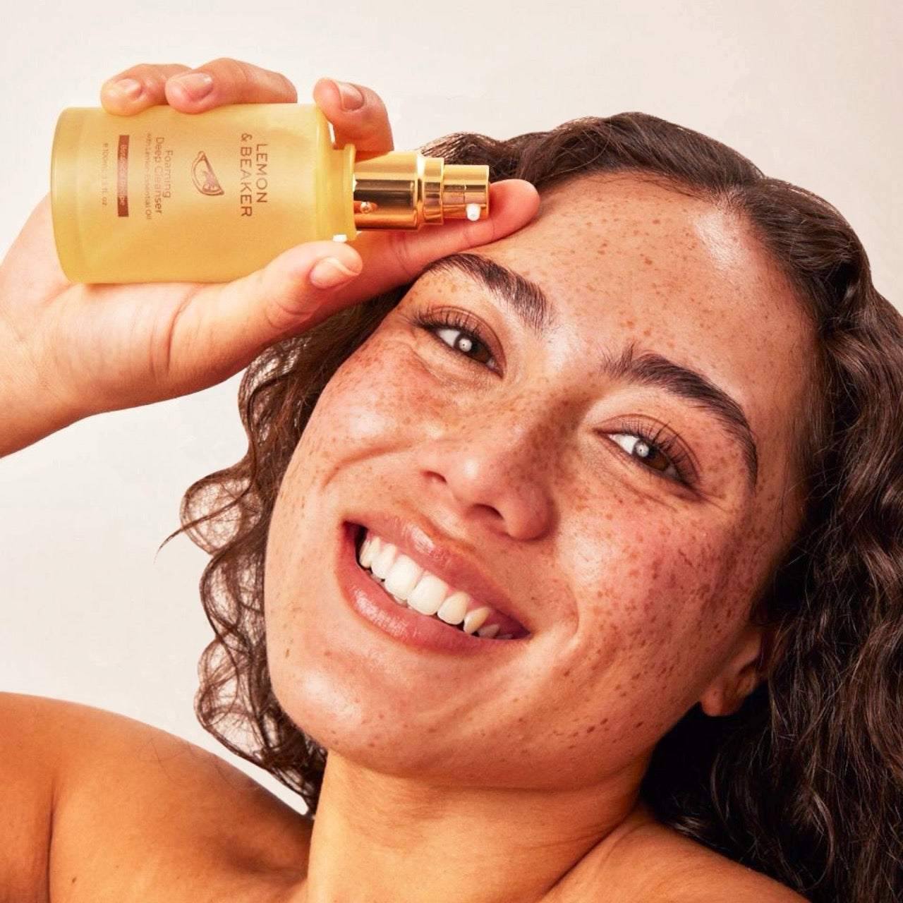 Foaming Deep Cleanser product photo 4
